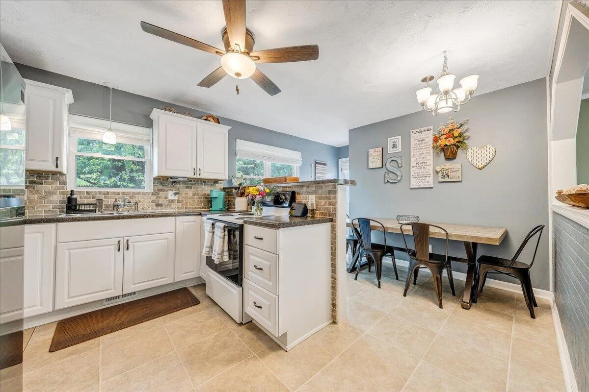 950 Palmer AVE - Photo 7