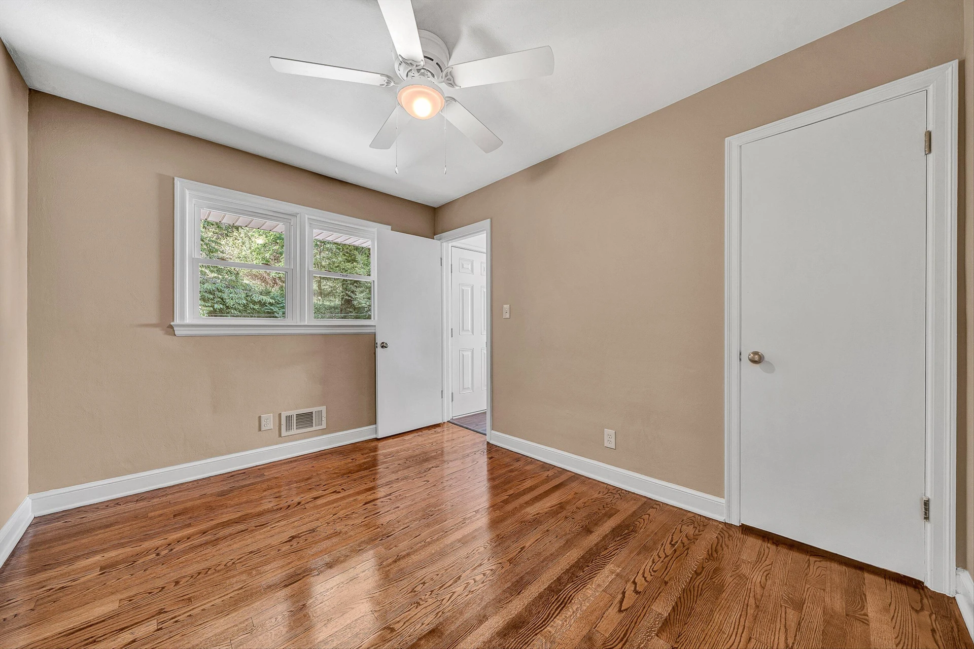 4133 Fielding AVE NW - Photo 11