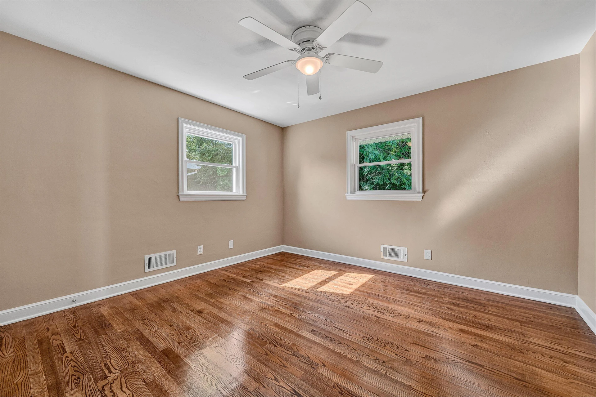 4133 Fielding AVE NW - Photo 14