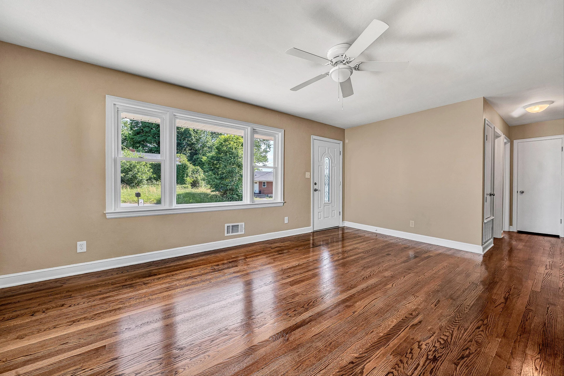 4133 Fielding AVE NW - Photo 6