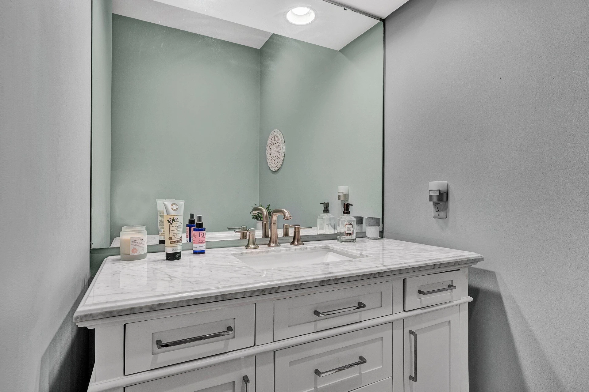 2245 Thomason LN - Photo 31
