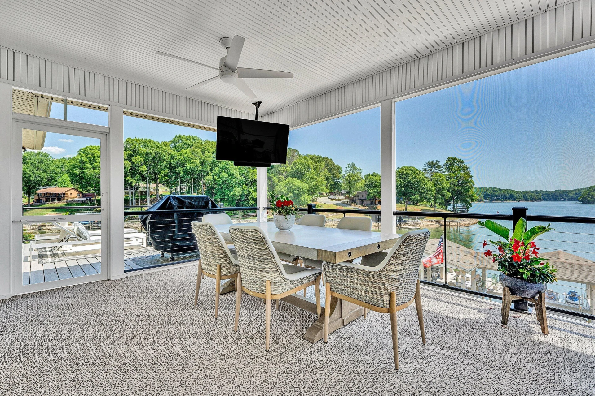2245 Thomason LN - Photo 36