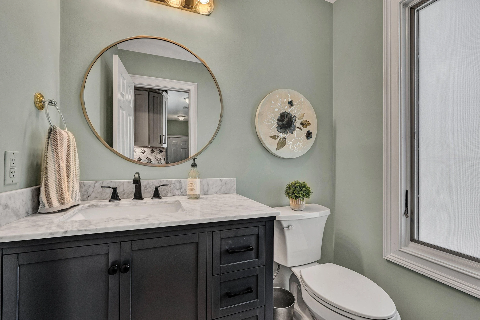 2245 Thomason LN - Photo 39