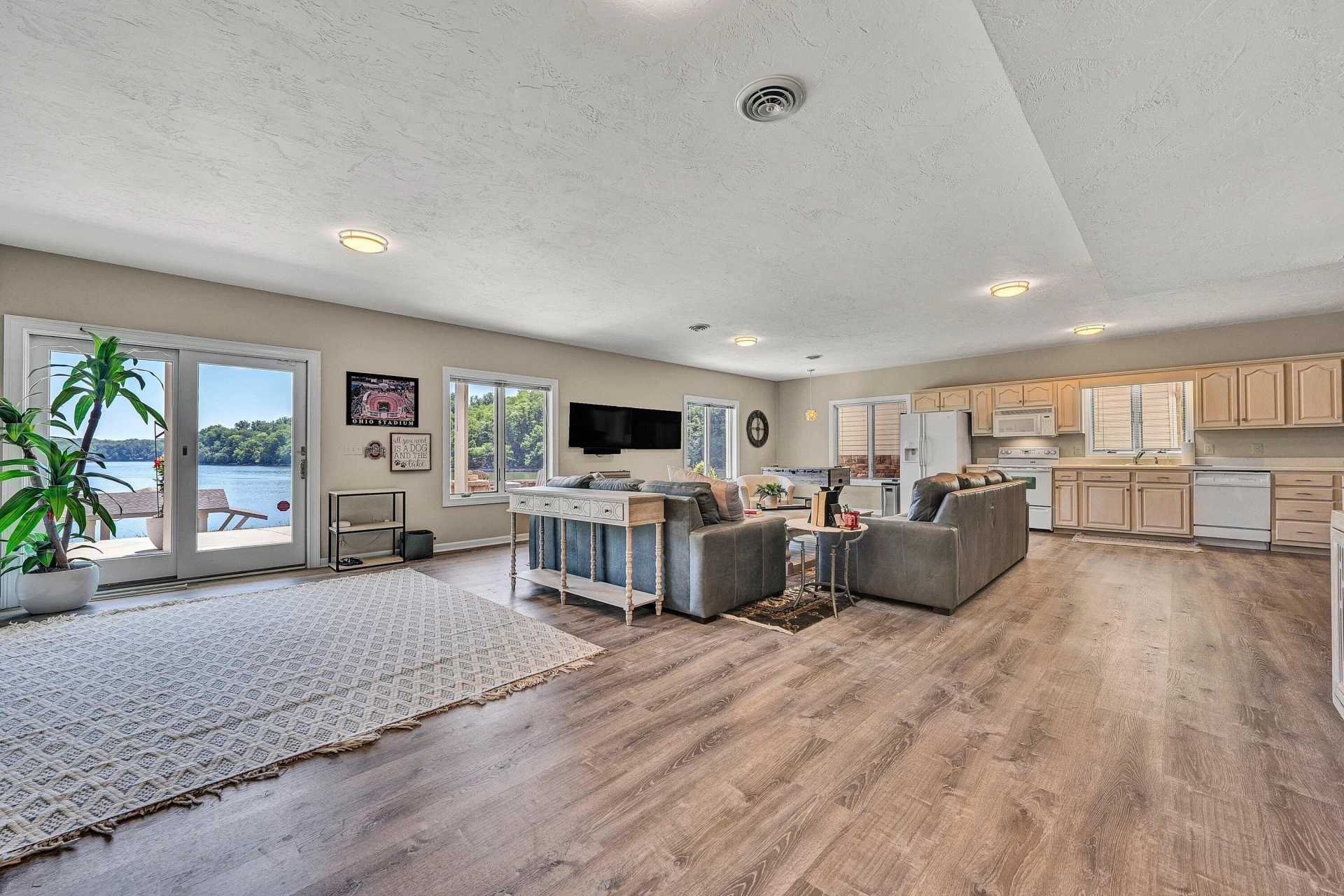 2245 Thomason LN - Photo 49