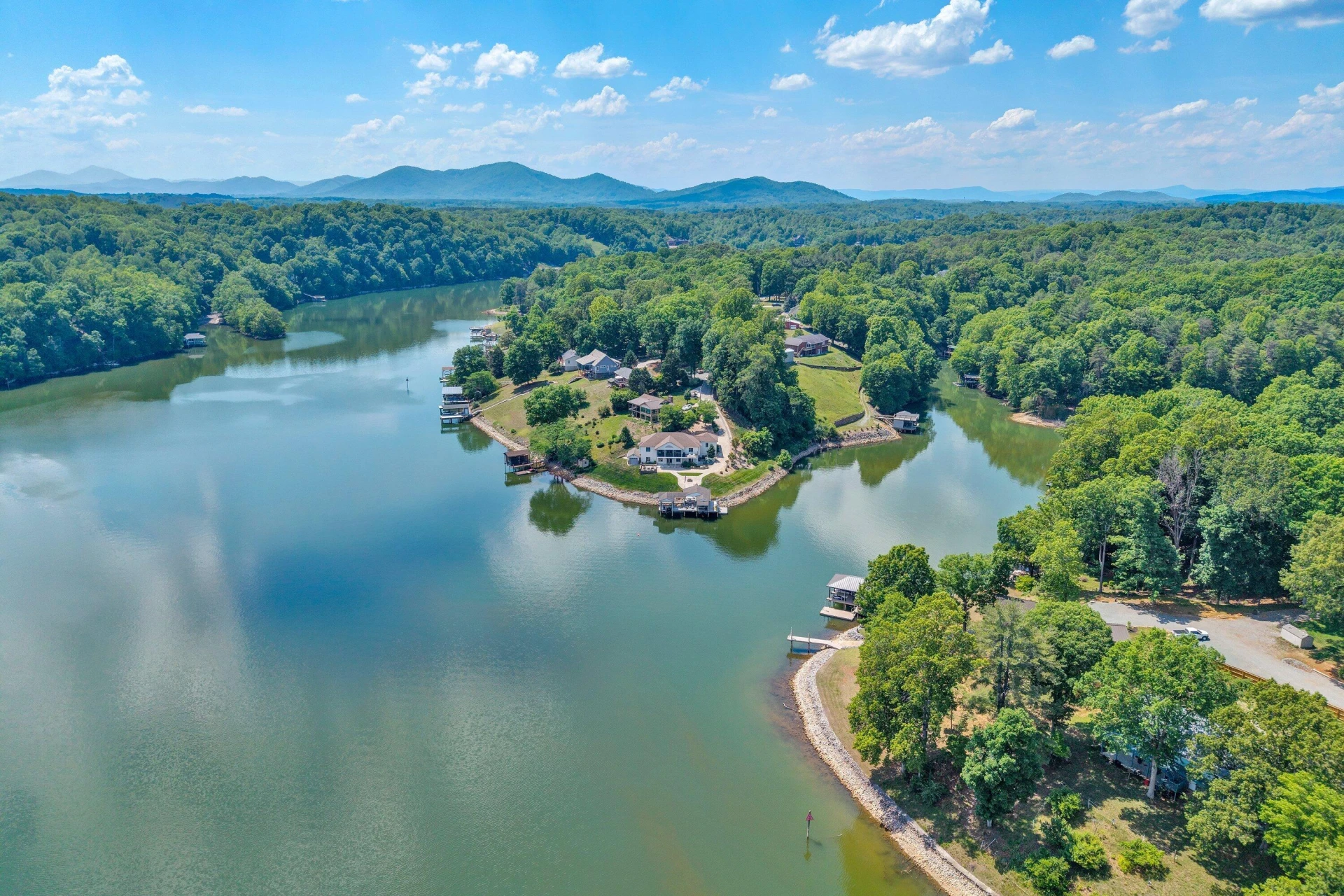 2245 Thomason LN - Photo 8