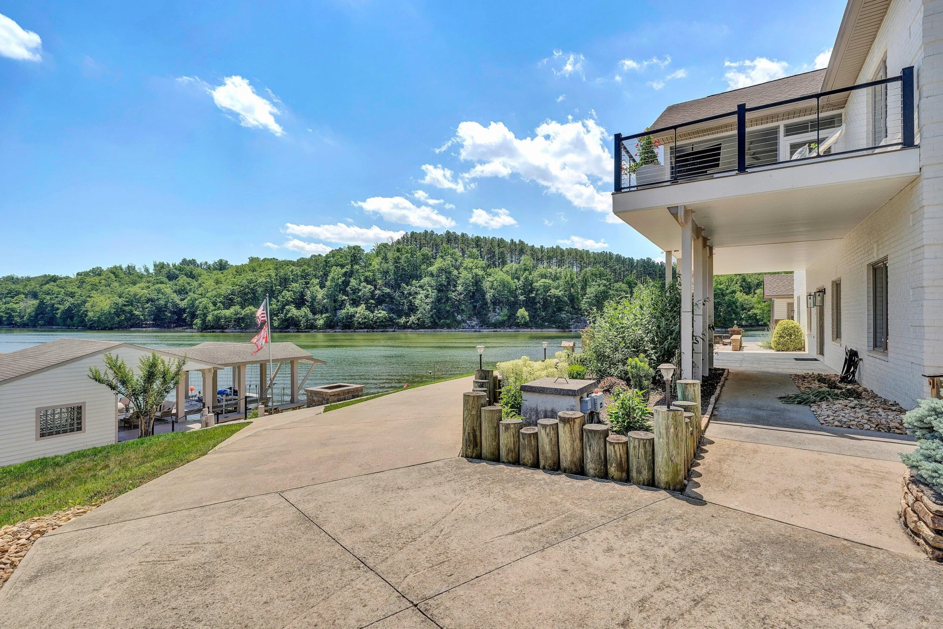 2245 Thomason LN - Photo 55