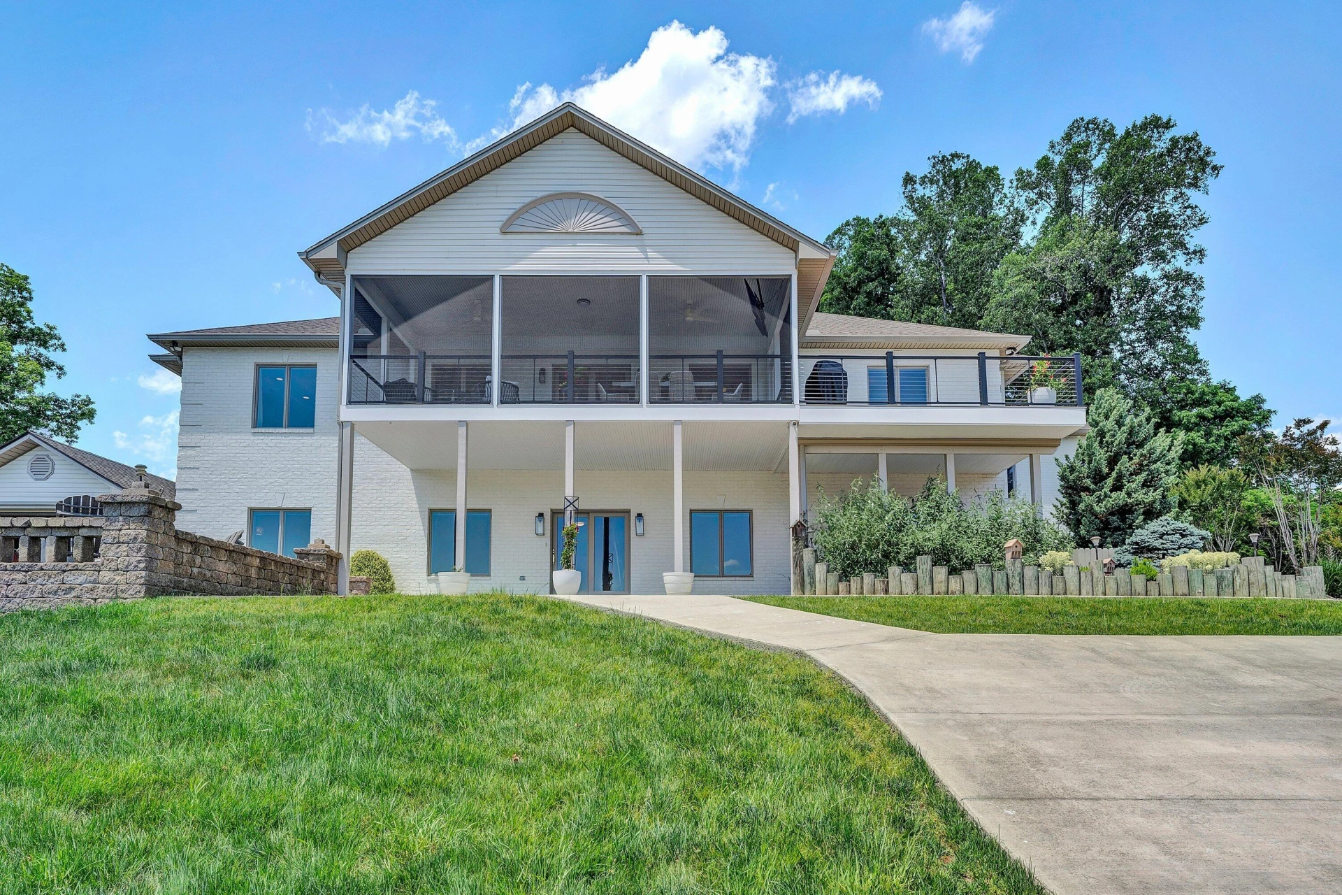 2245 Thomason LN - Photo 56