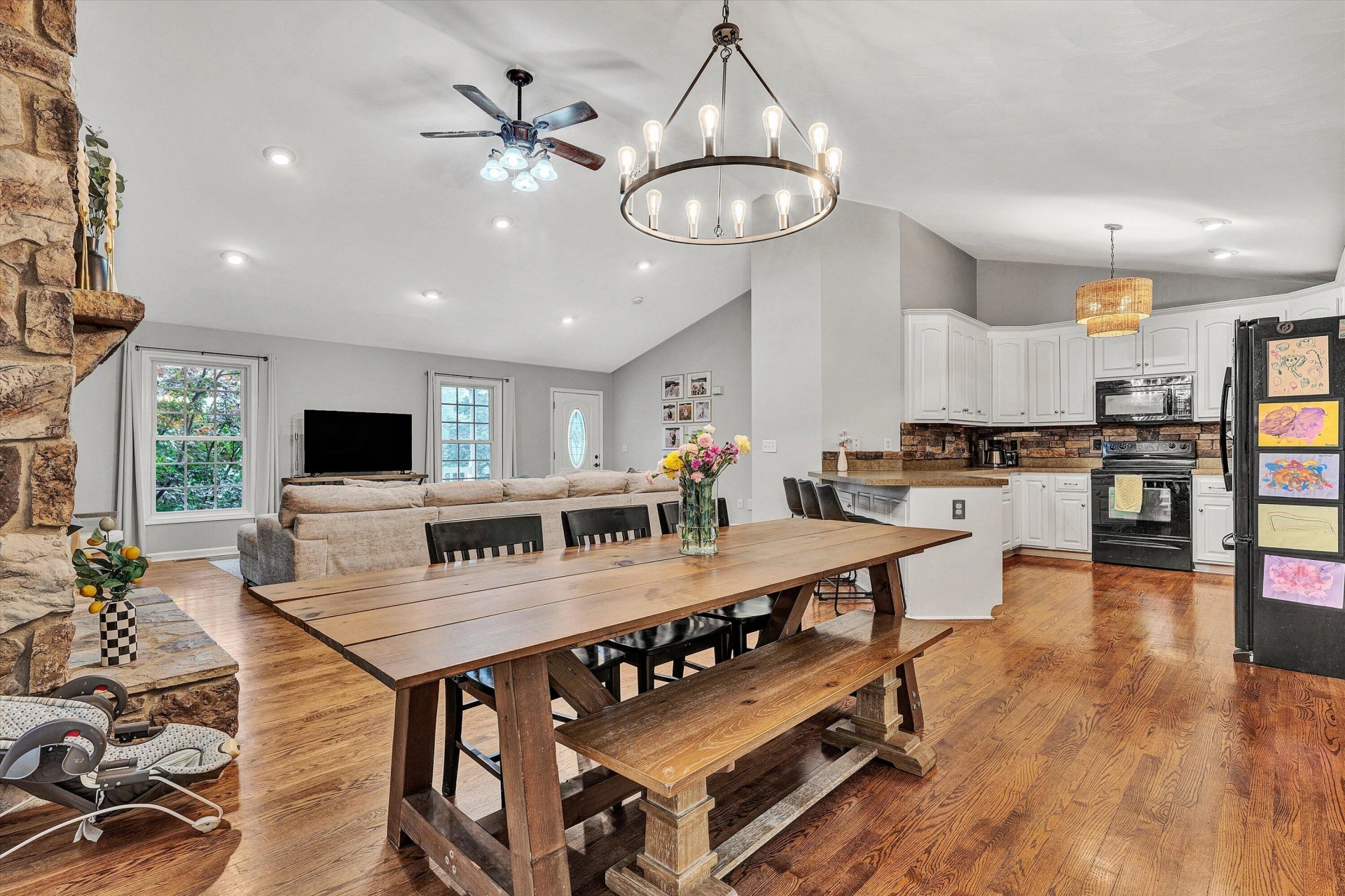 677 Deerfield RD - Photo 5