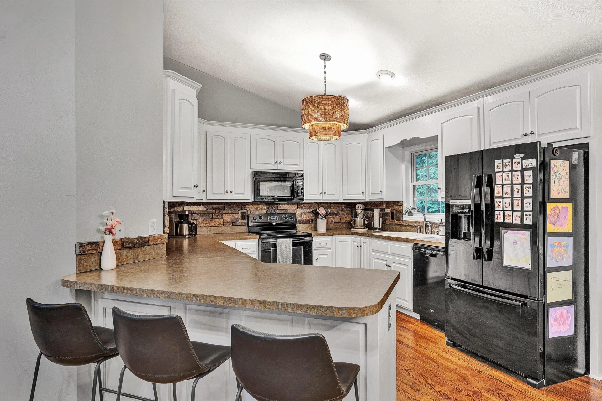 677 Deerfield RD - Photo 6