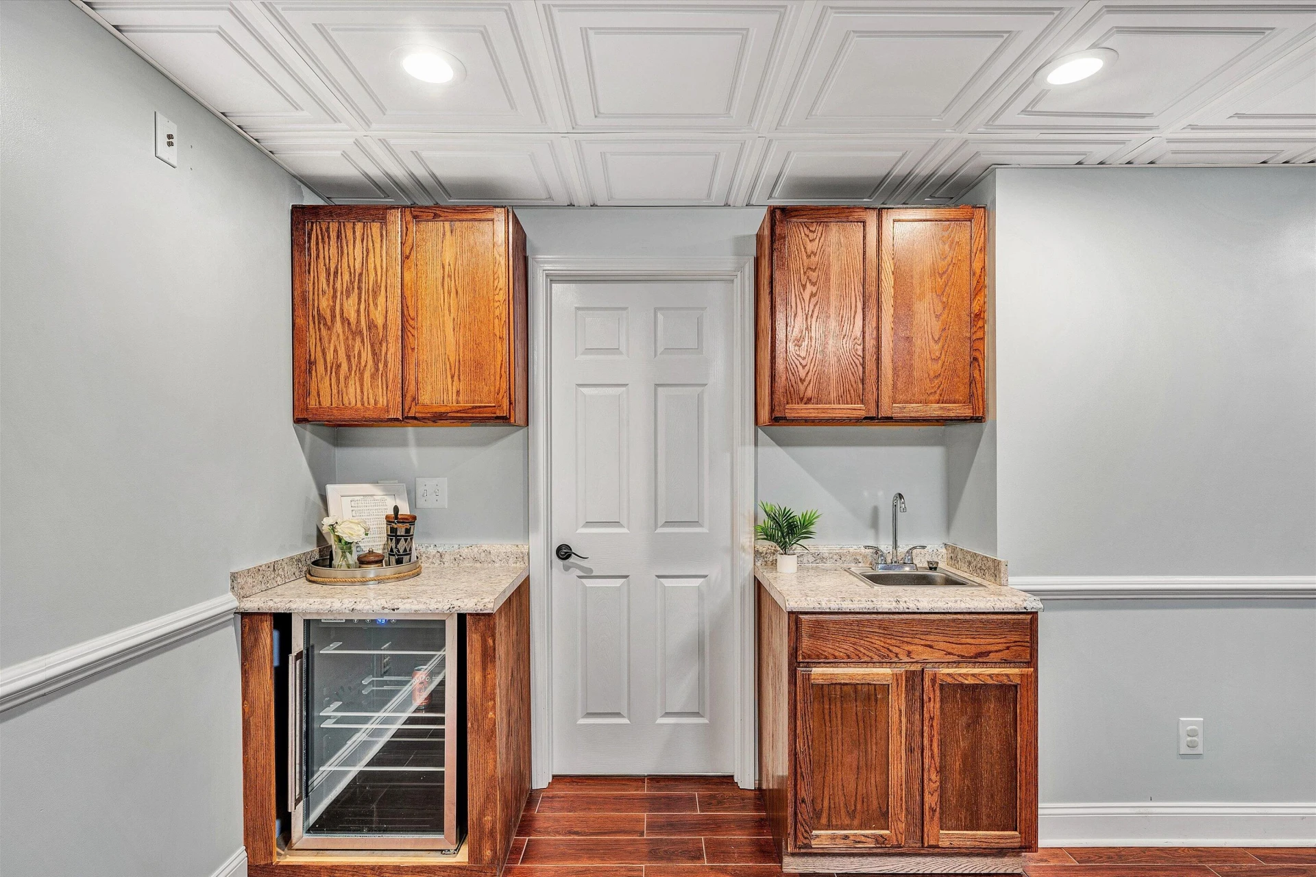 677 Deerfield RD - Photo 17