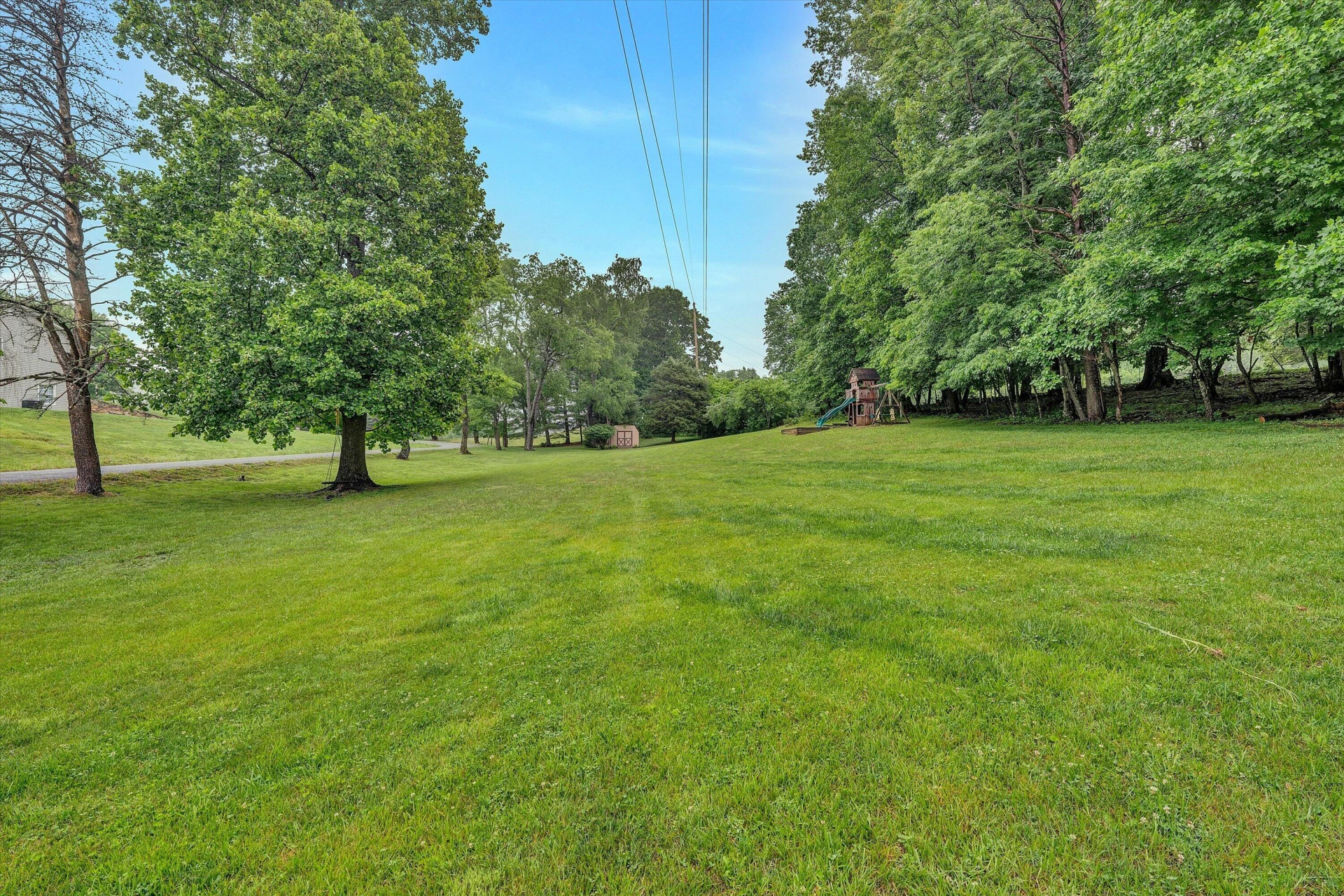 677 Deerfield RD - Photo 22