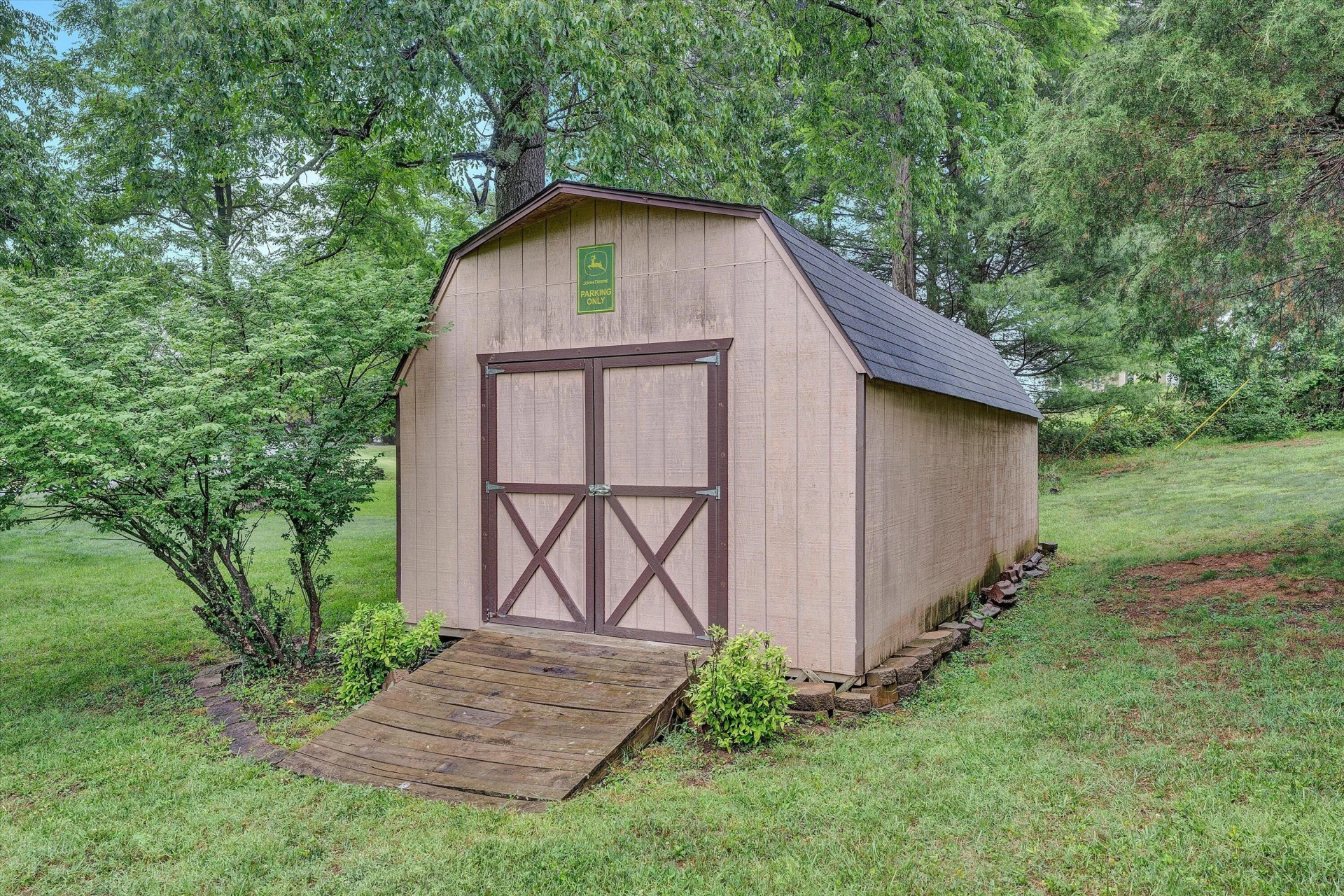 677 Deerfield RD - Photo 33