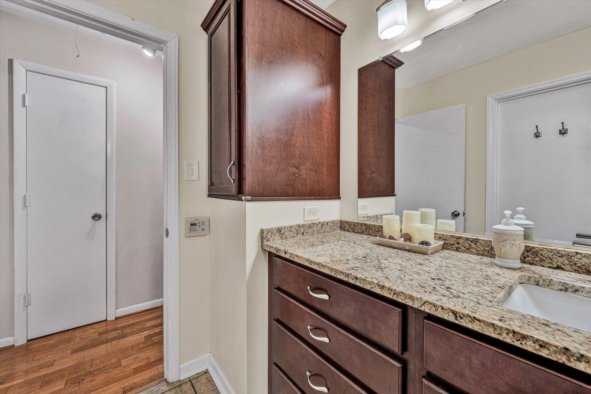 7144 Deerwood RD - Photo 20