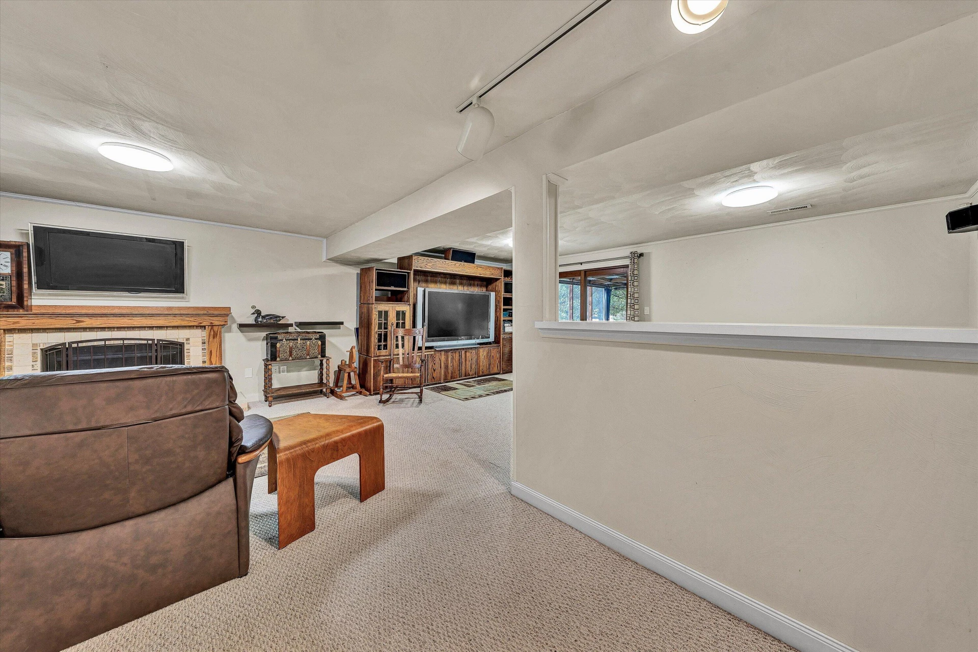 7144 Deerwood RD - Photo 25