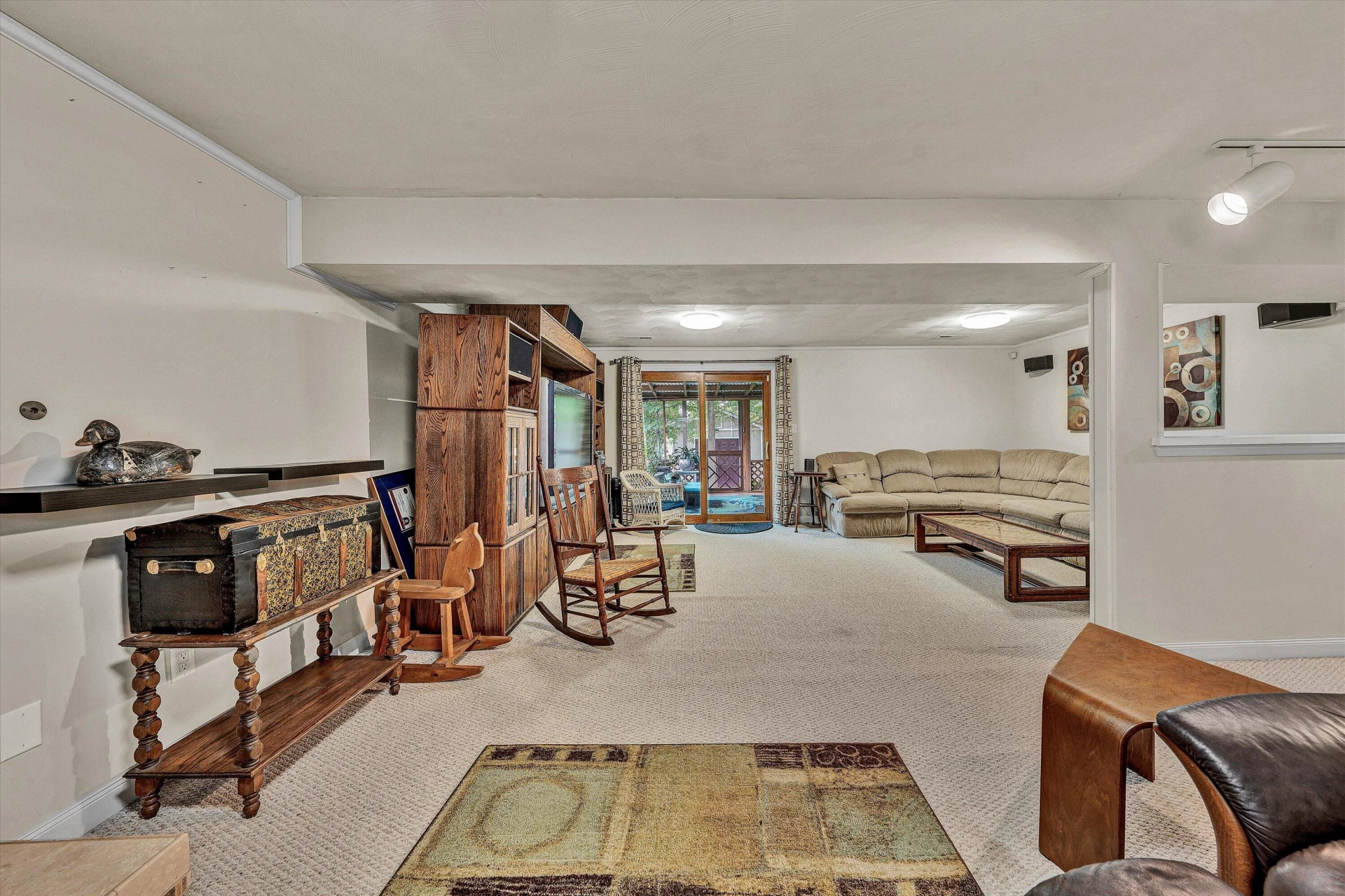 7144 Deerwood RD - Photo 27