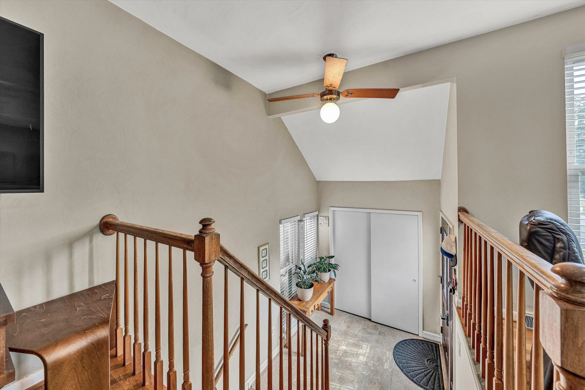 7144 Deerwood RD - Photo 6