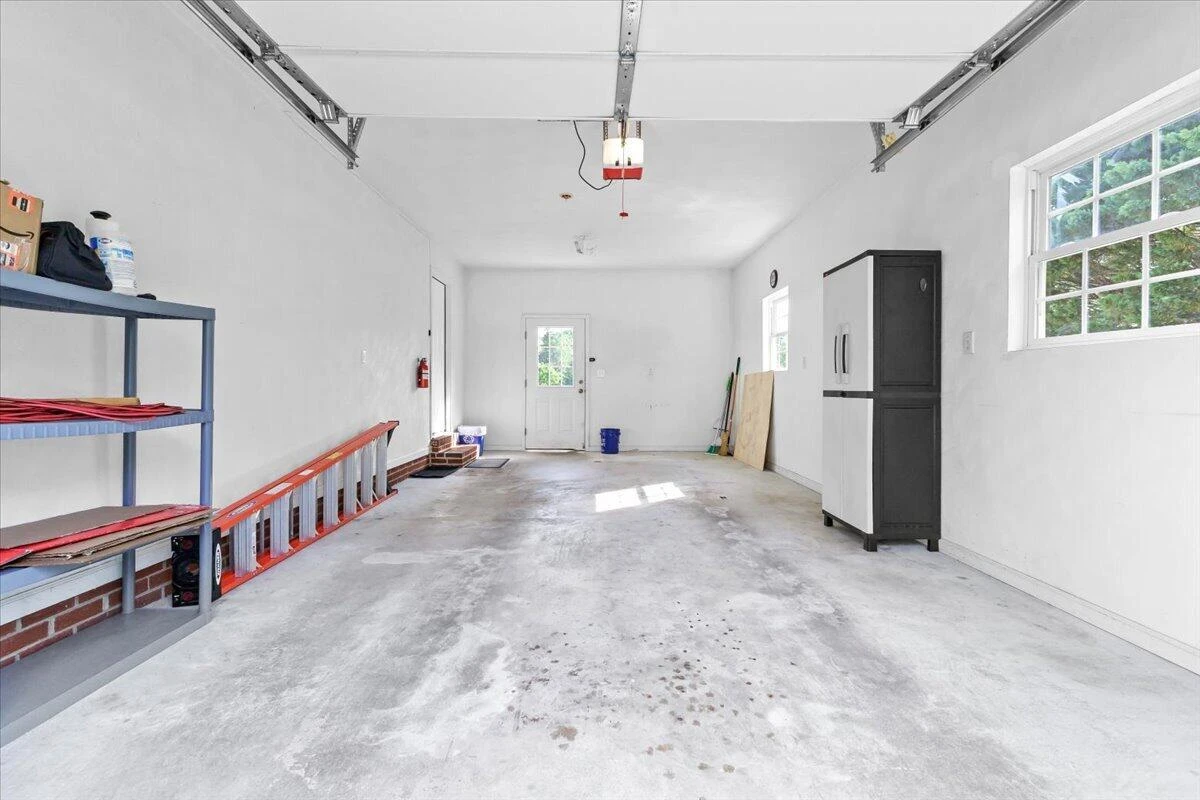 4110 Flatwoods RD - Photo 16