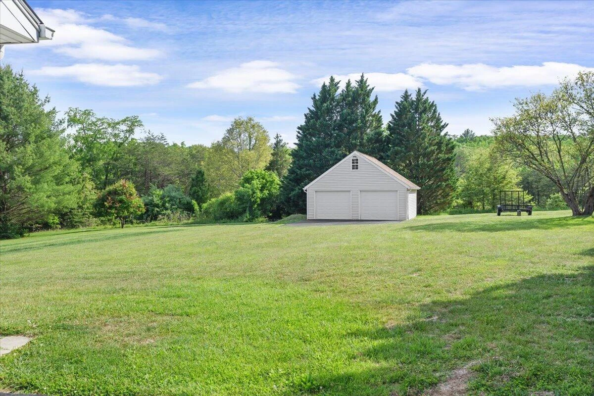 4110 Flatwoods RD - Photo 31