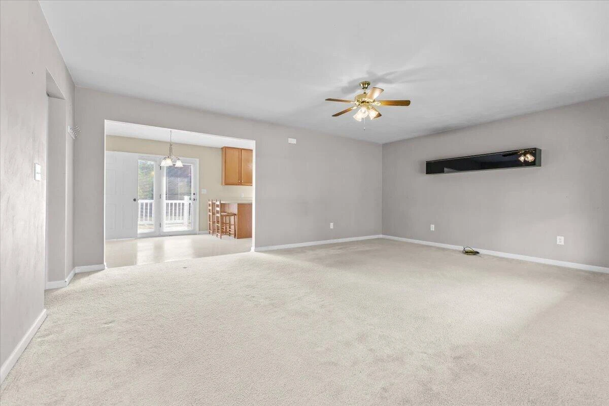 4110 Flatwoods RD - Photo 8