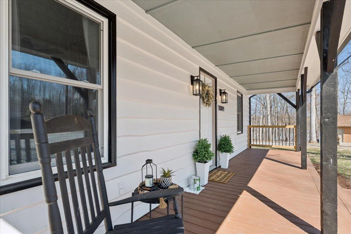 1009 Guardian CIR - Photo 7