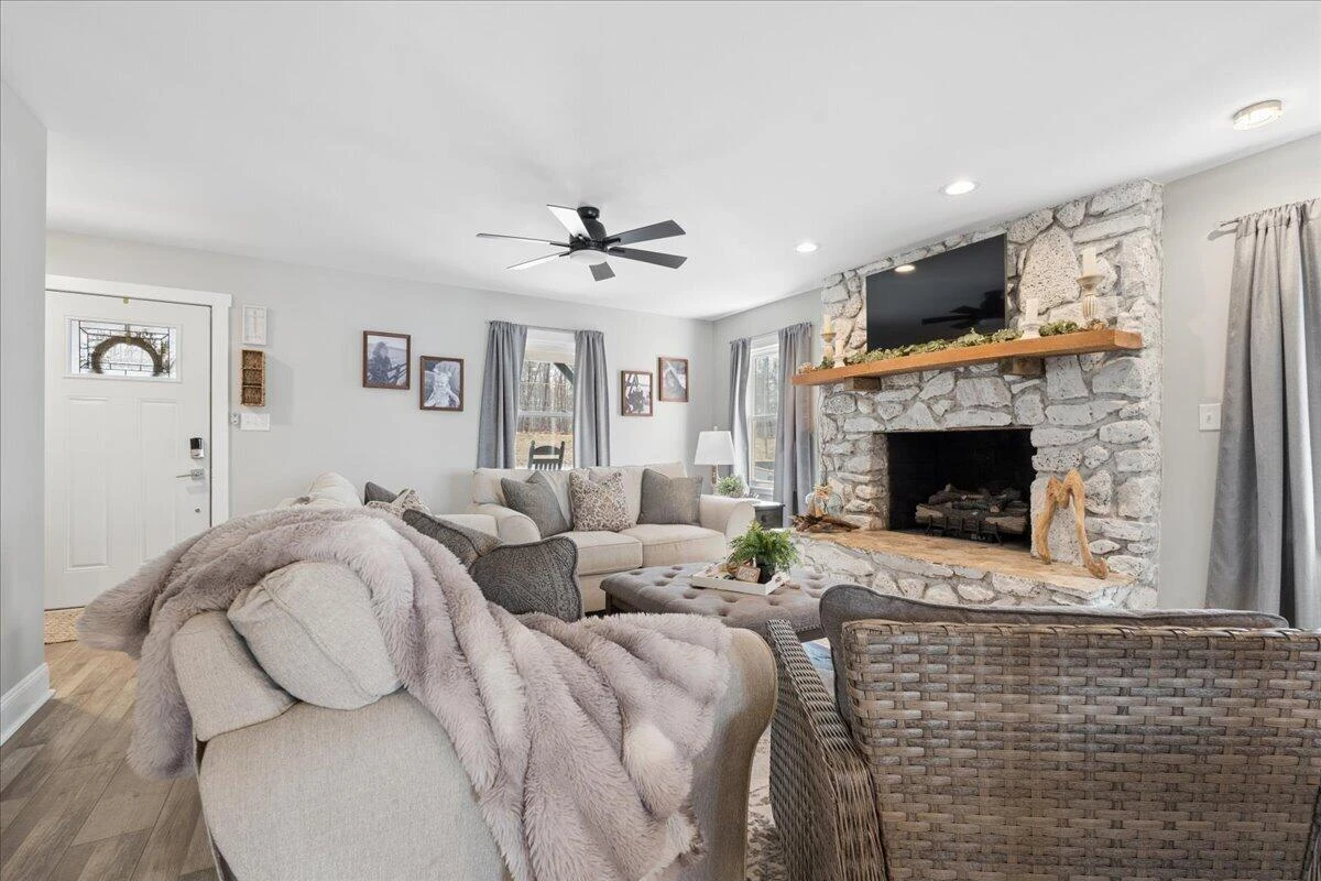 1009 Guardian CIR - Photo 8