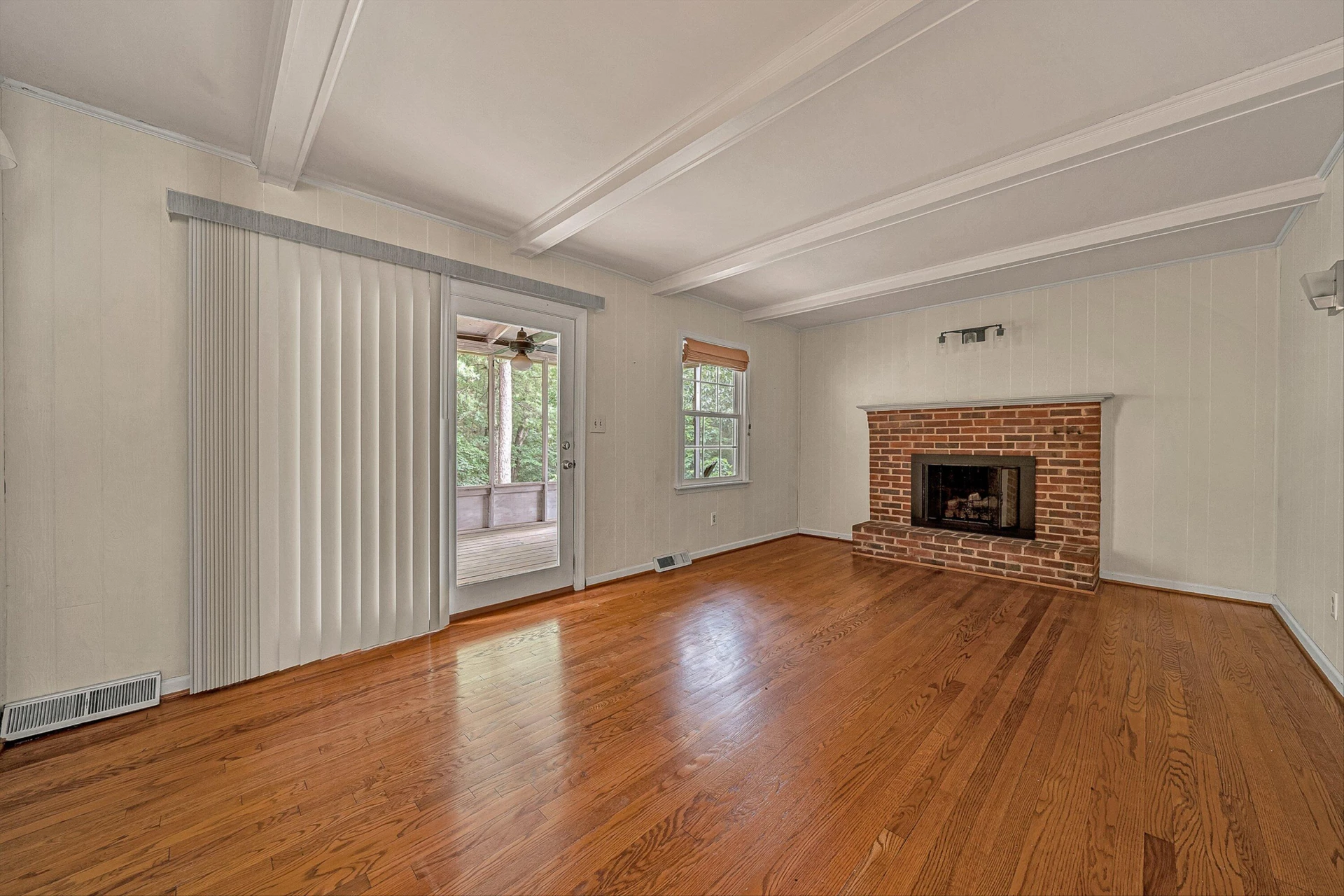 126 Sawyer DR - Photo 18