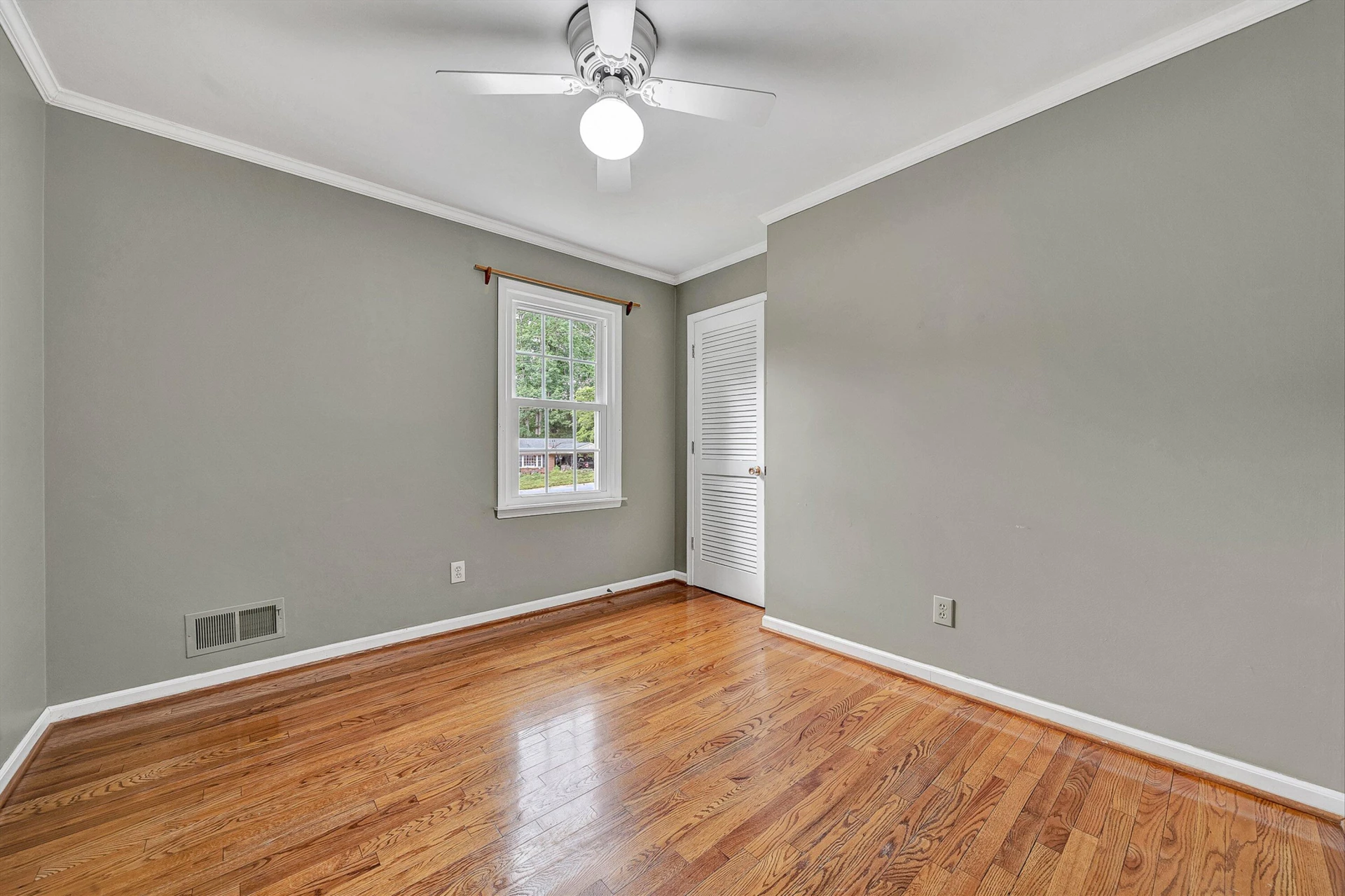 126 Sawyer DR - Photo 38