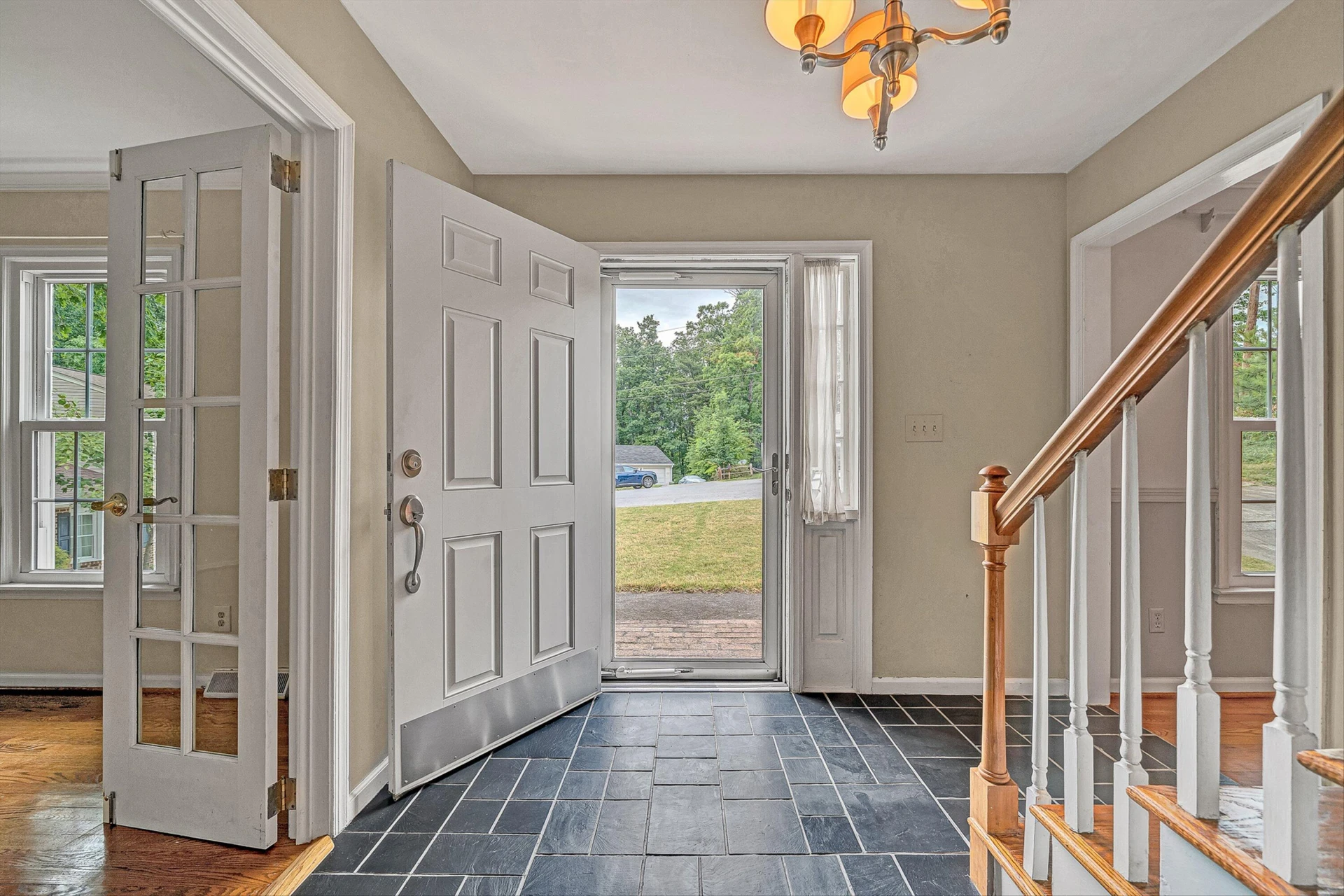 126 Sawyer DR - Photo 4