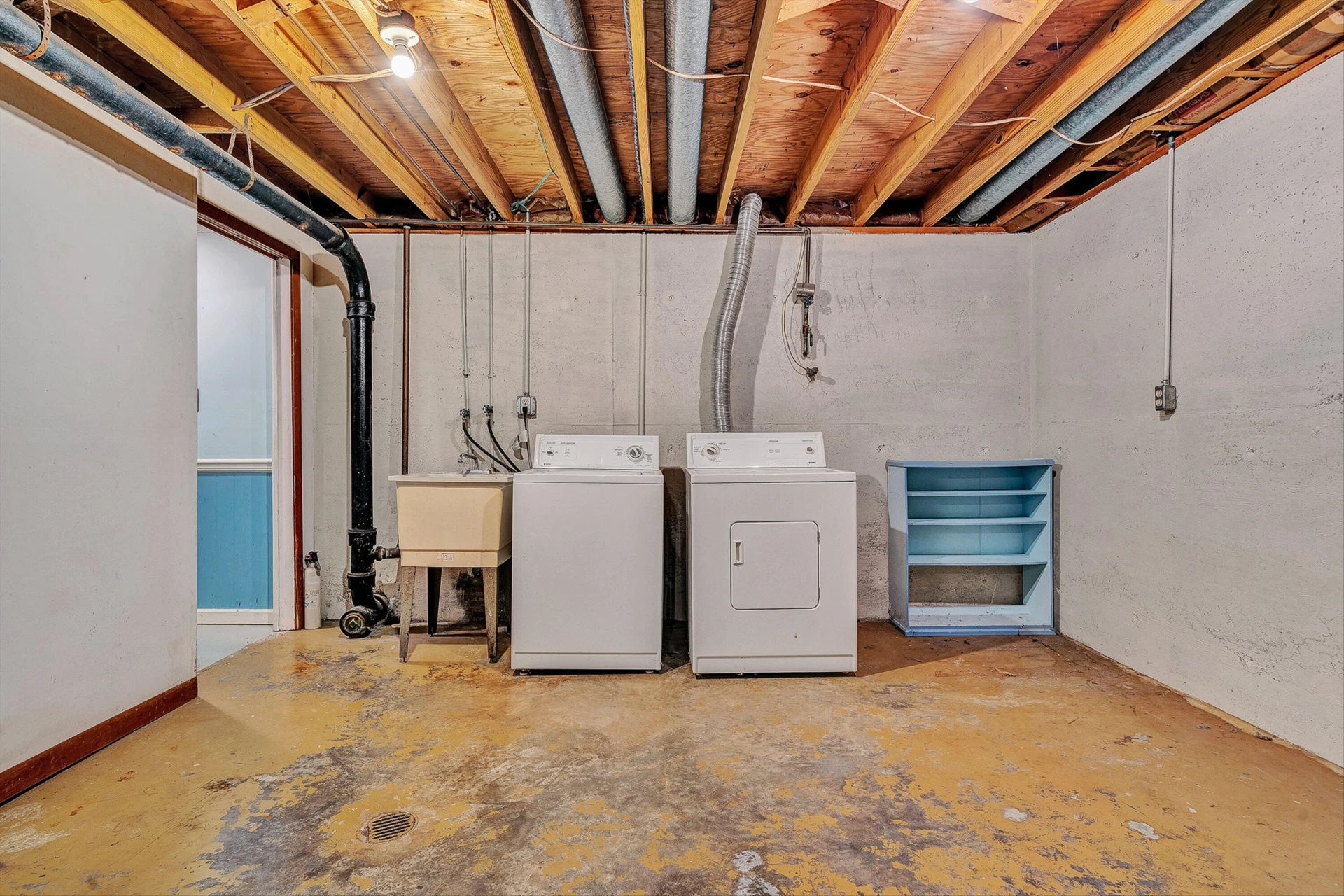 126 Sawyer DR - Photo 44