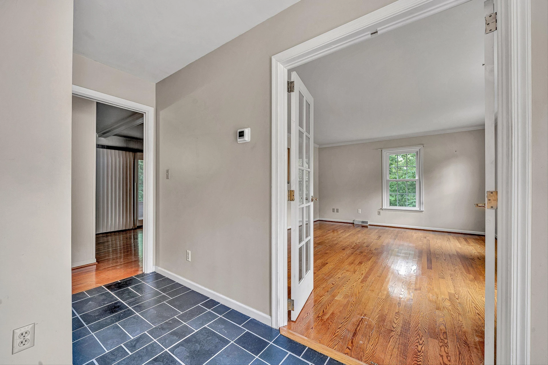 126 Sawyer DR - Photo 5