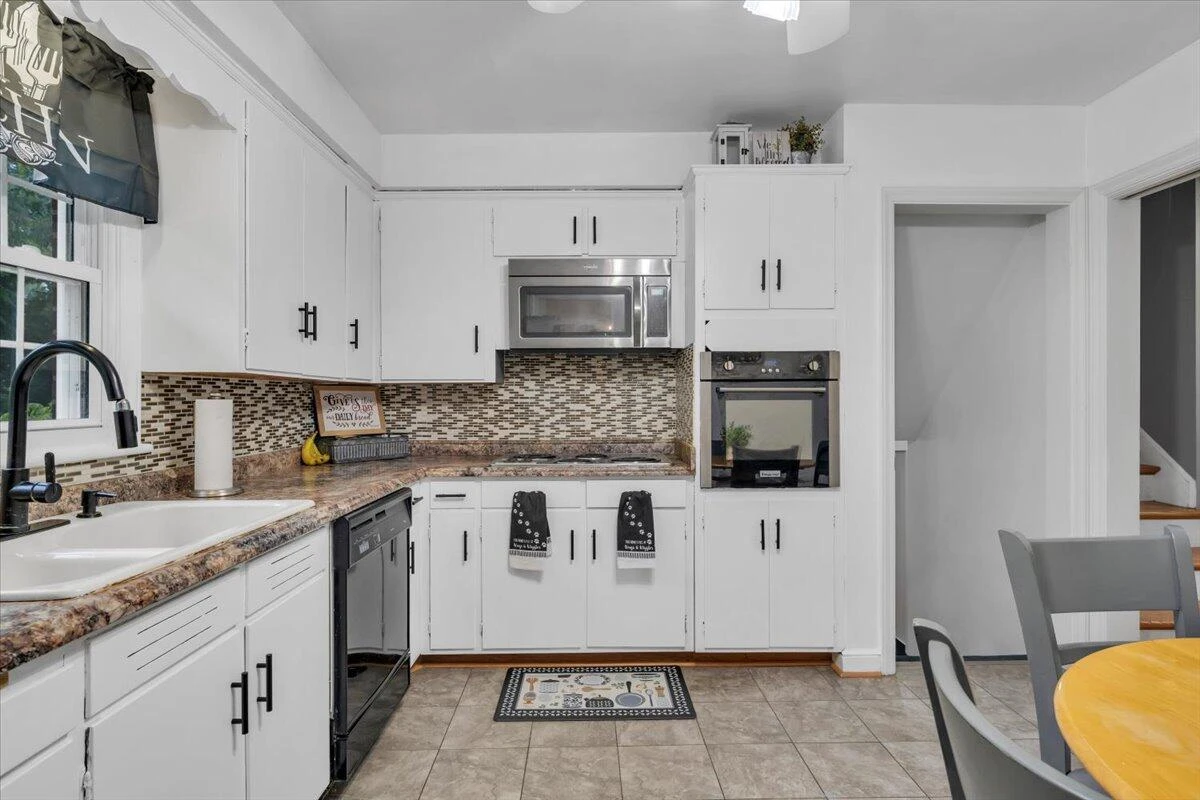 4508 Rosecrest RD - Photo 9