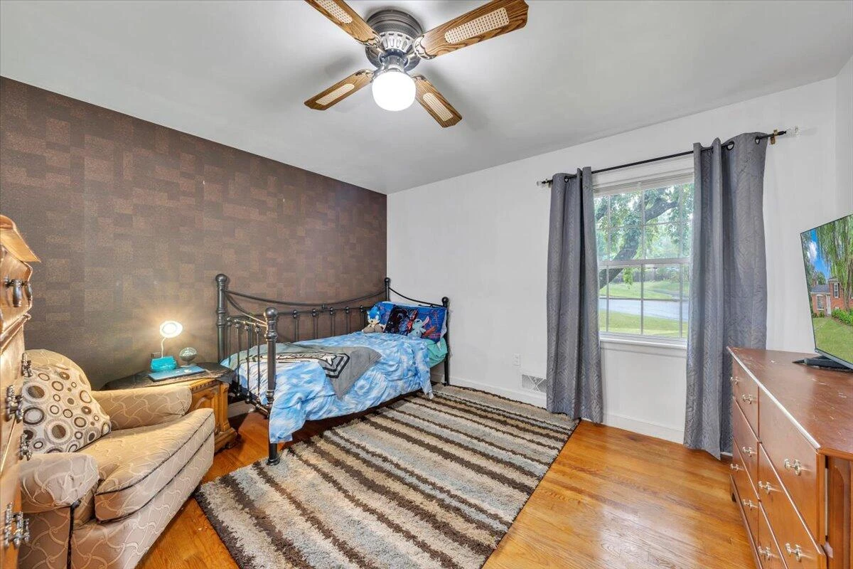 4508 Rosecrest RD - Photo 17
