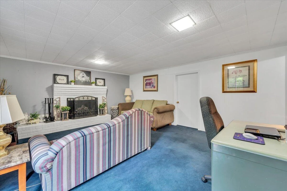 4508 Rosecrest RD - Photo 21