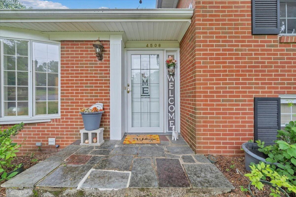4508 Rosecrest RD - Photo 2