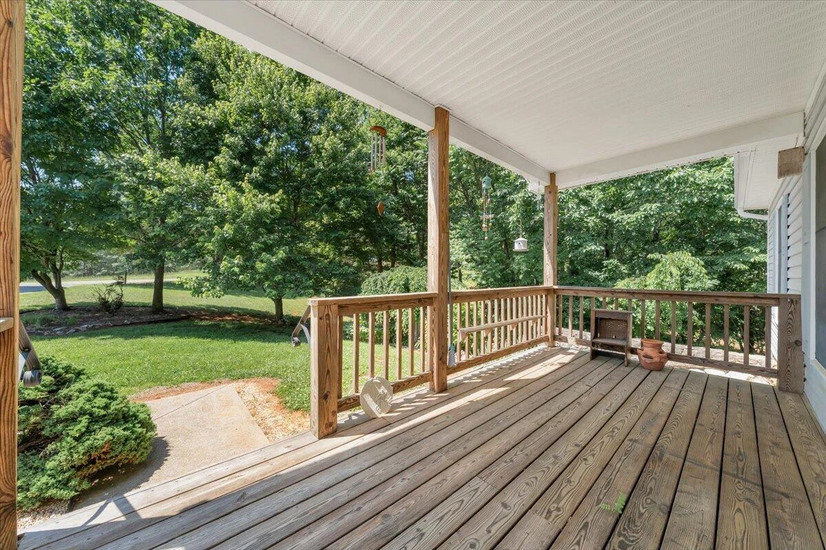 1124 Homeplace RD - Photo 5
