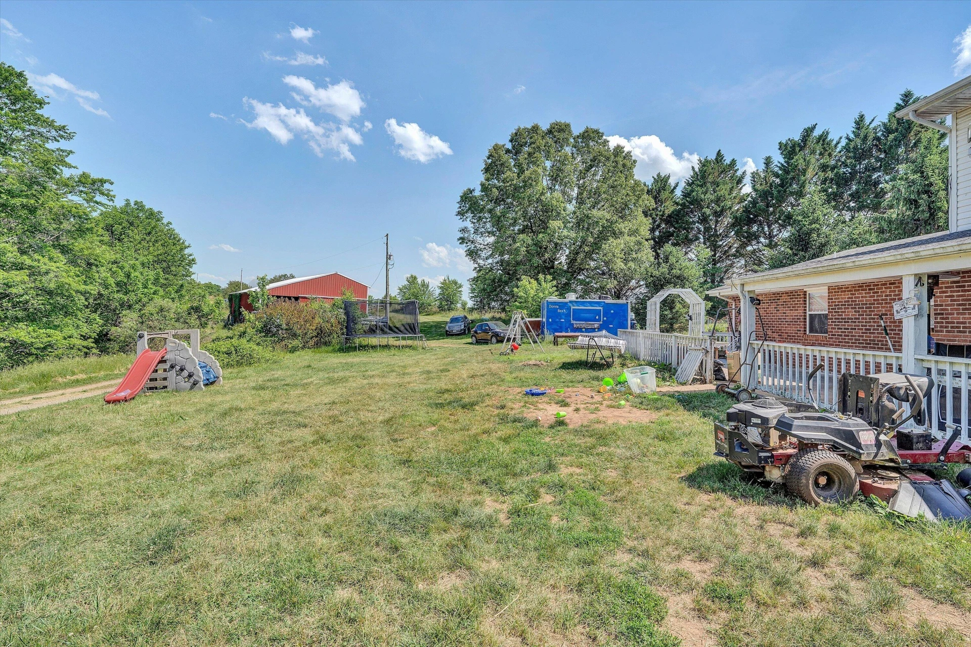 1441 Dickerson RD - Photo 22