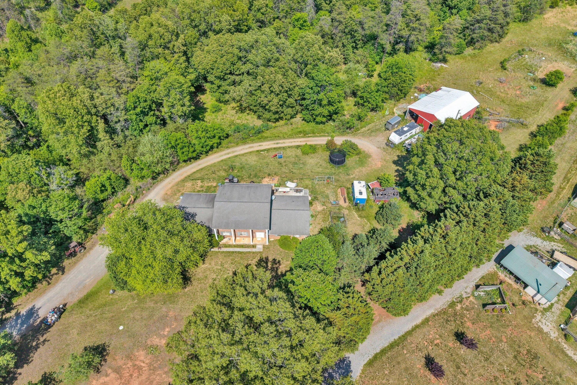 1441 Dickerson RD - Photo 26