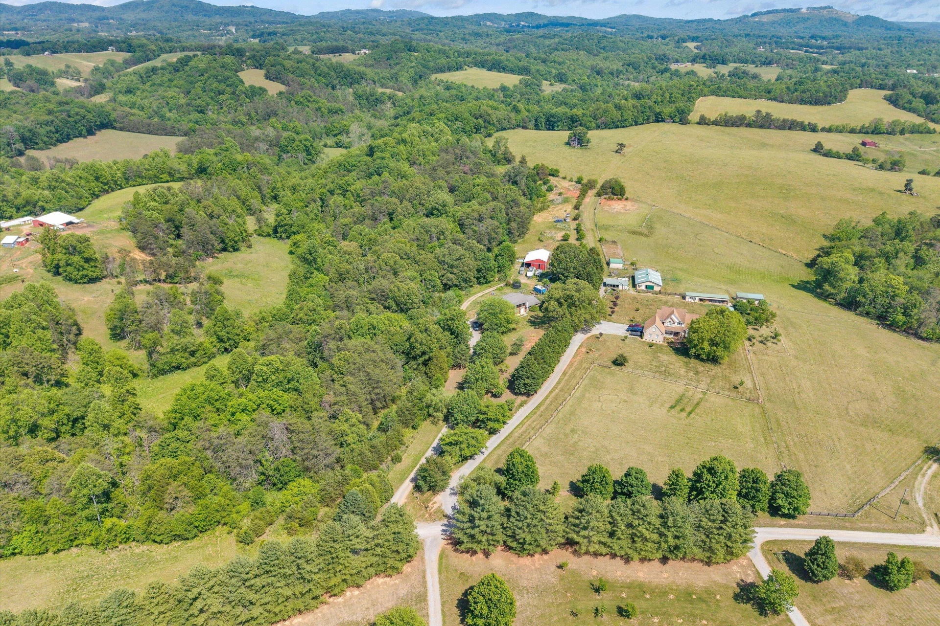 1441 Dickerson RD - Photo 27