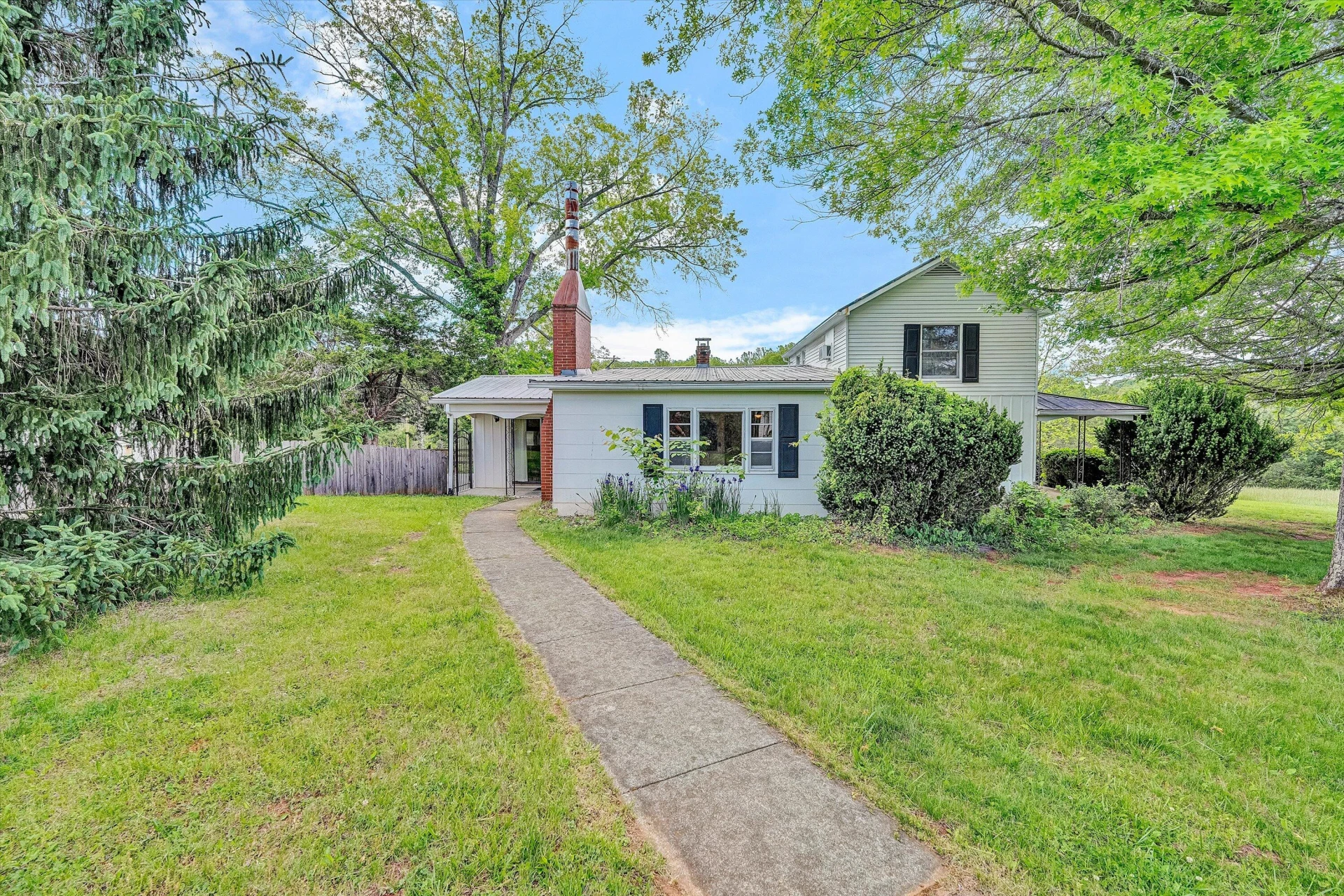5328 White House RD