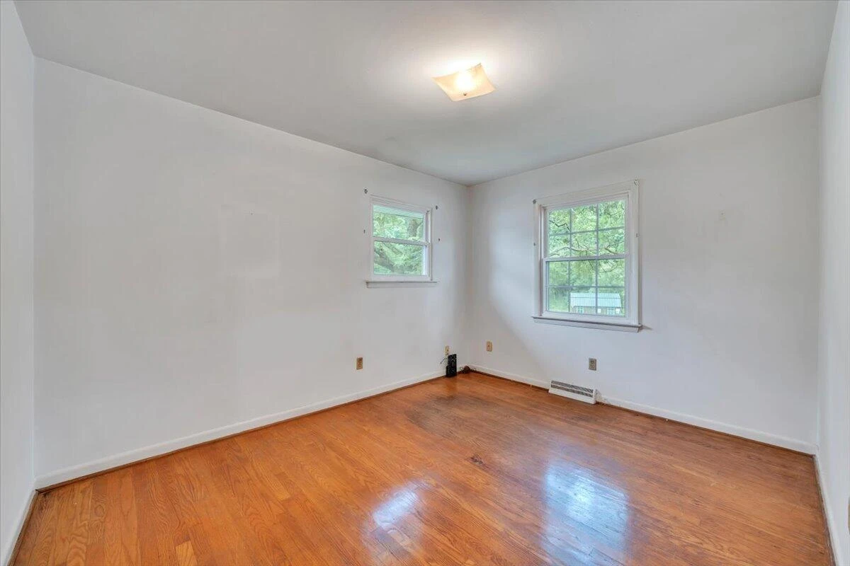 2747 Embassy DR - Photo 15