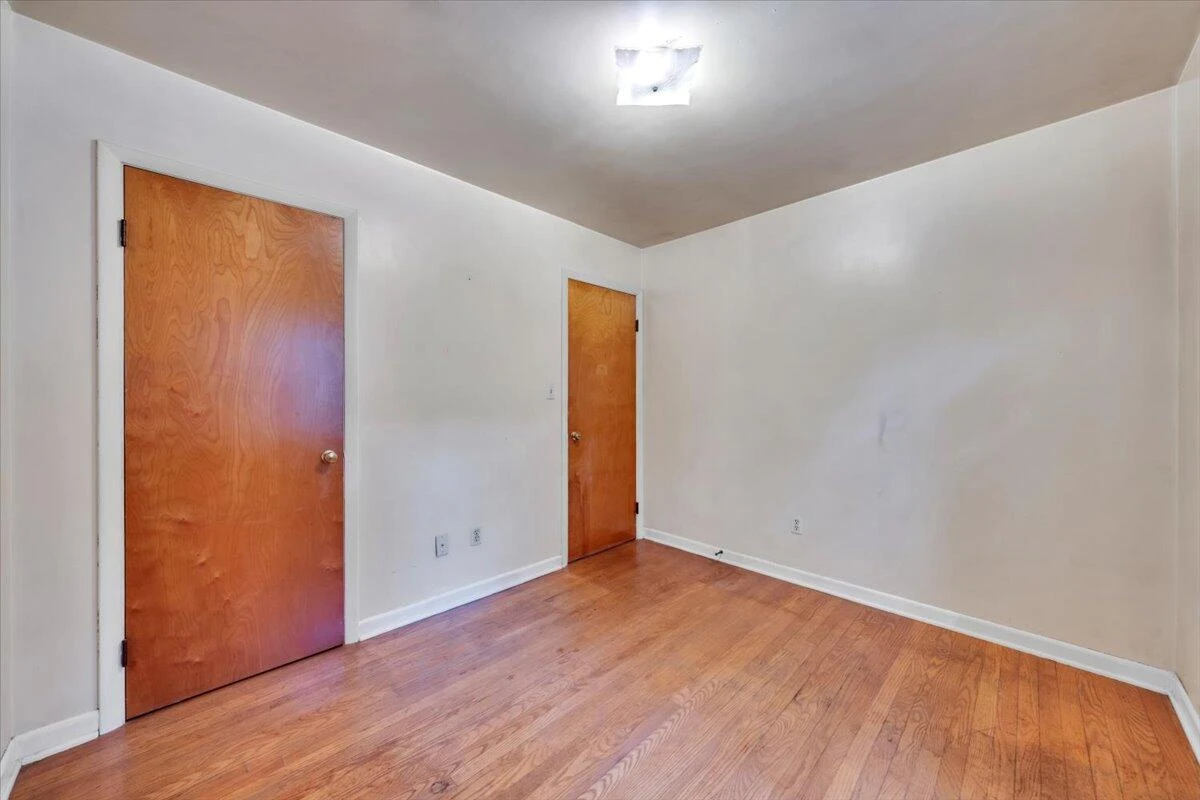 2747 Embassy DR - Photo 18