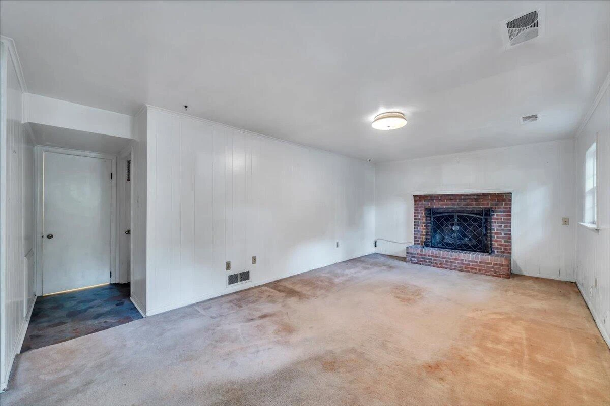 2747 Embassy DR - Photo 23