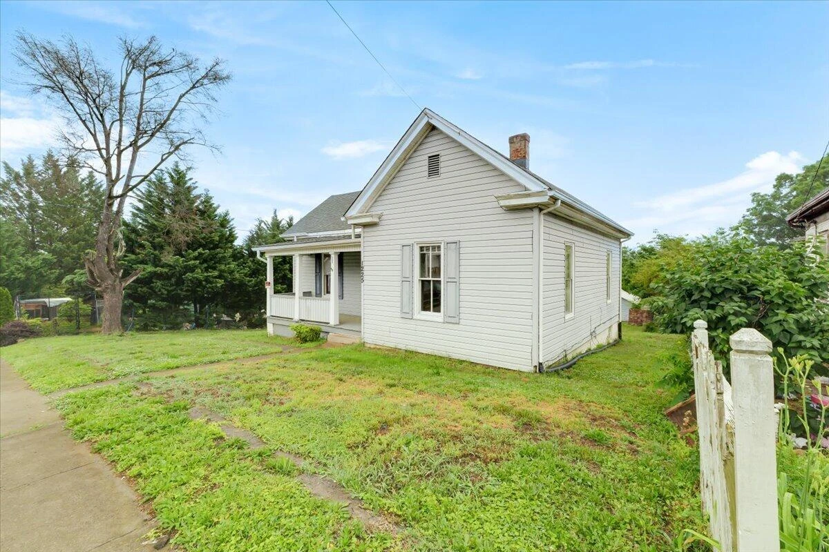 1225 Stewart AVE SE