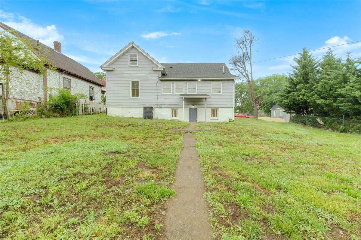 1225 Stewart AVE SE - Photo 22