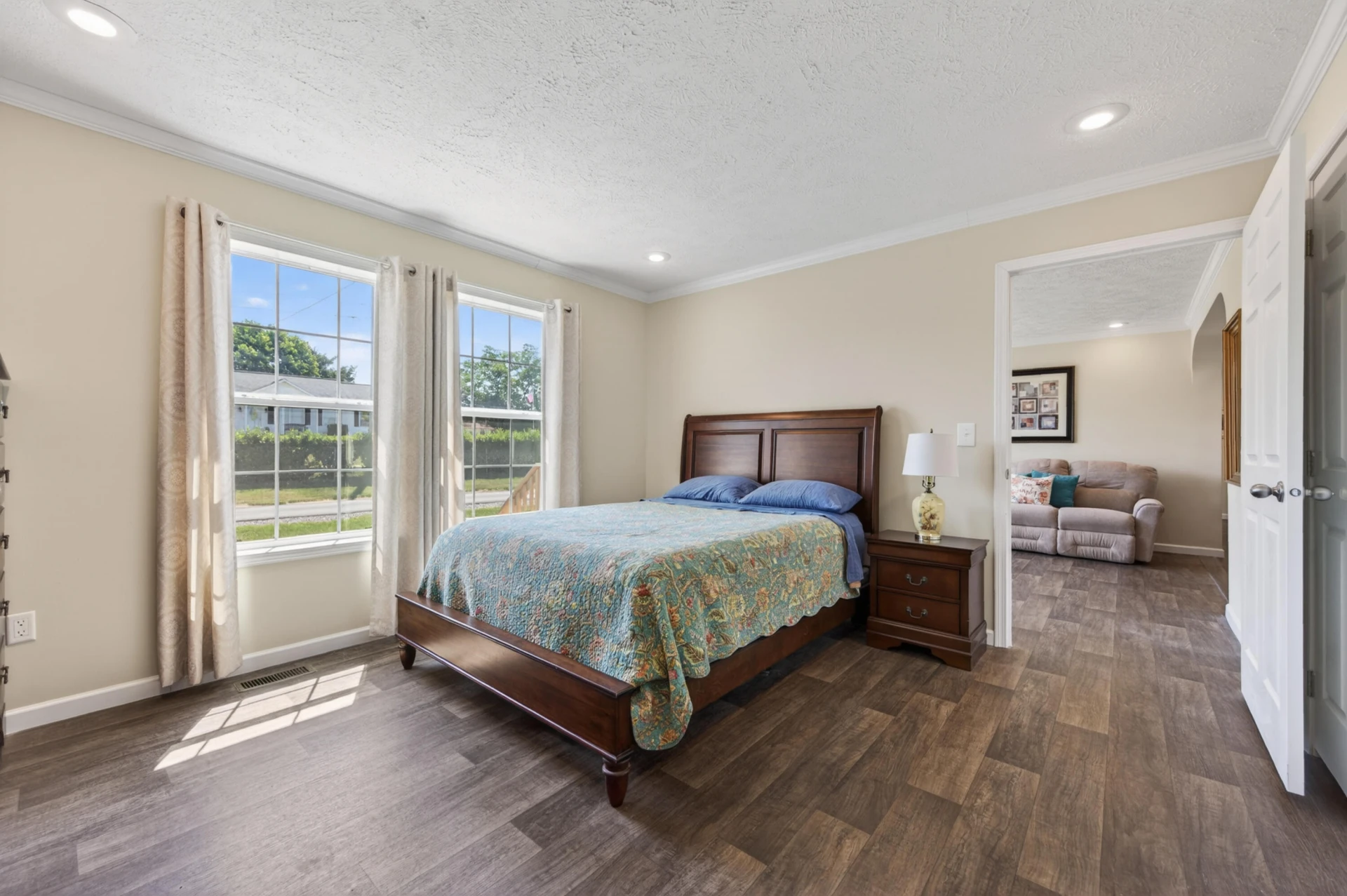 2127 Tara LN - Photo 14