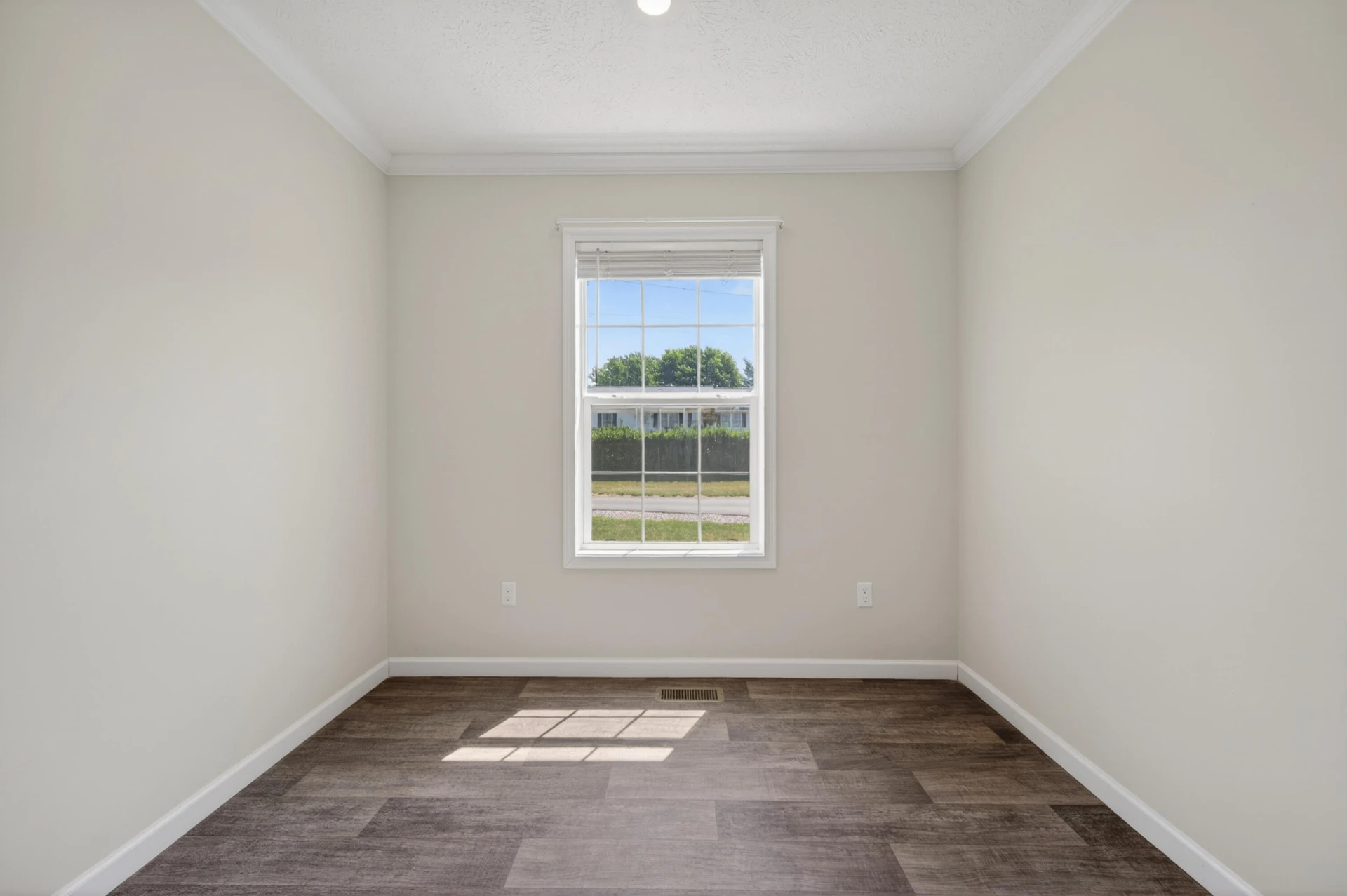 2127 Tara LN - Photo 37