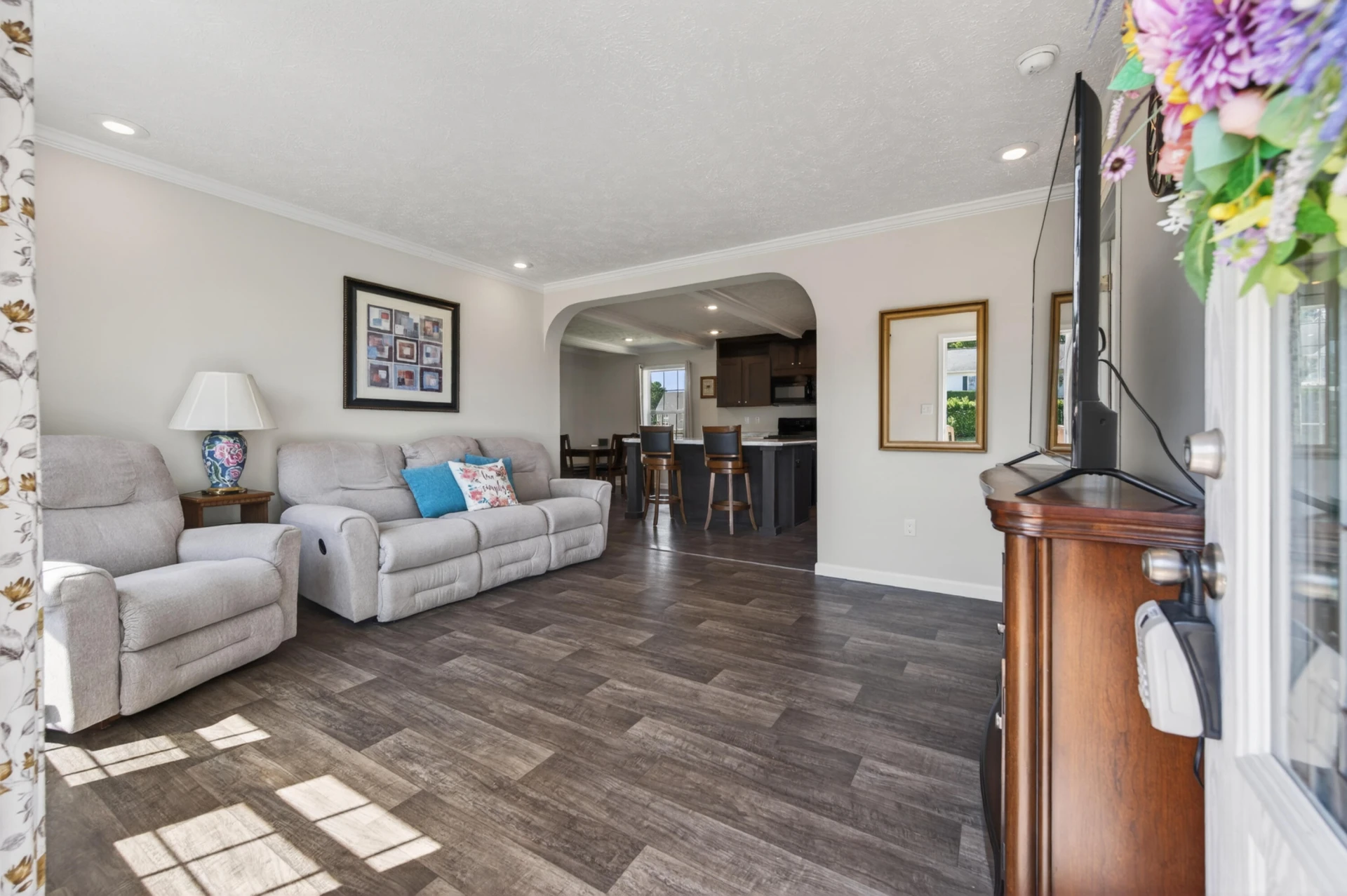 2127 Tara LN - Photo 4
