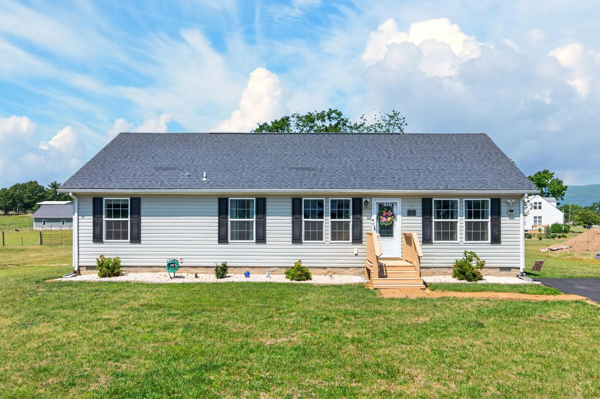 2127 Tara LN - Photo 5