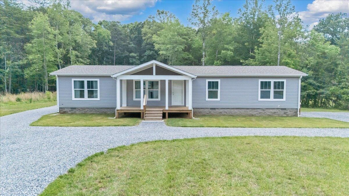 80 Strawberry Banks DR