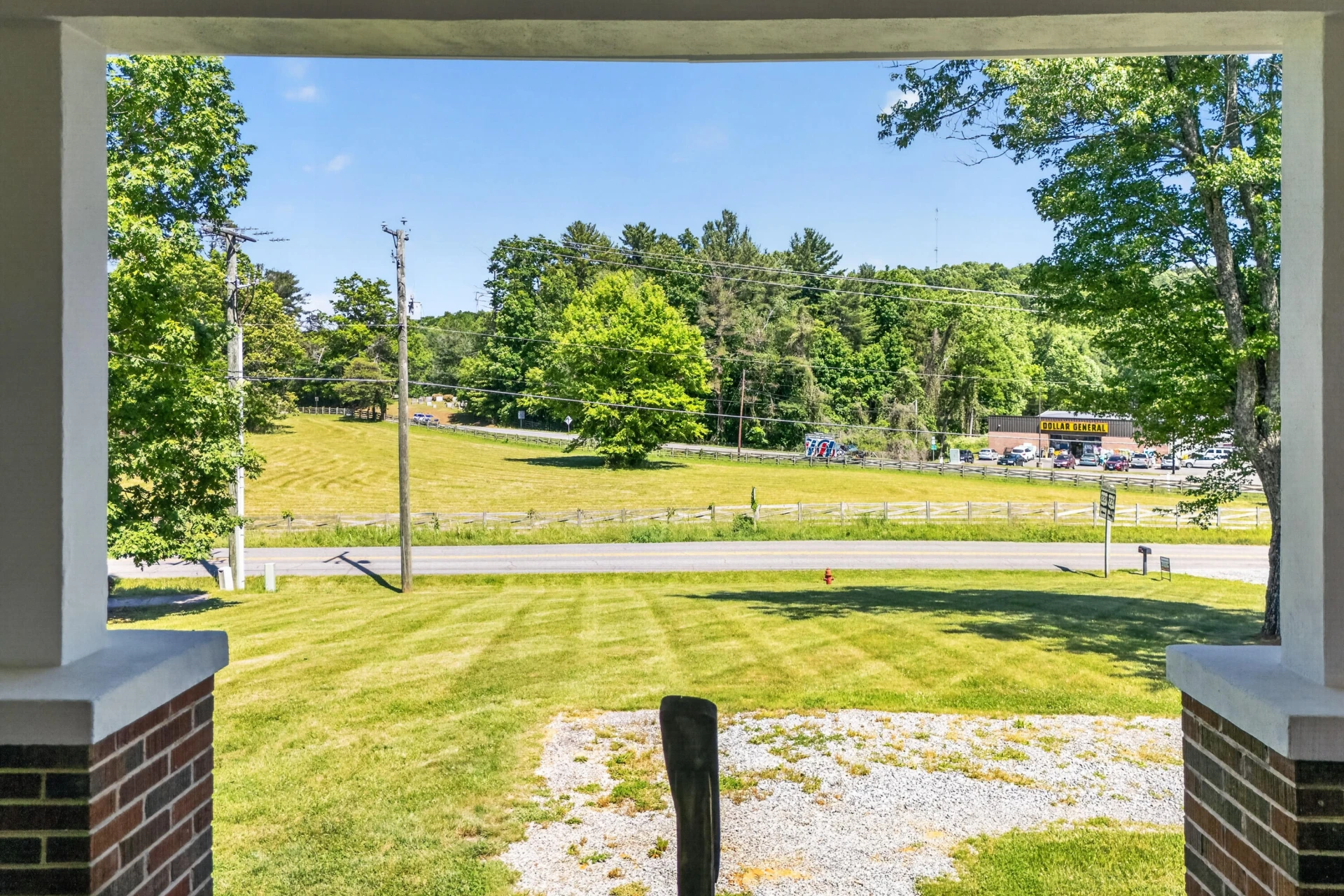 132 Christiansburg NE - Photo 4